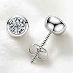 Load image into Gallery viewer, Evie Solitaire Stud Earrings
