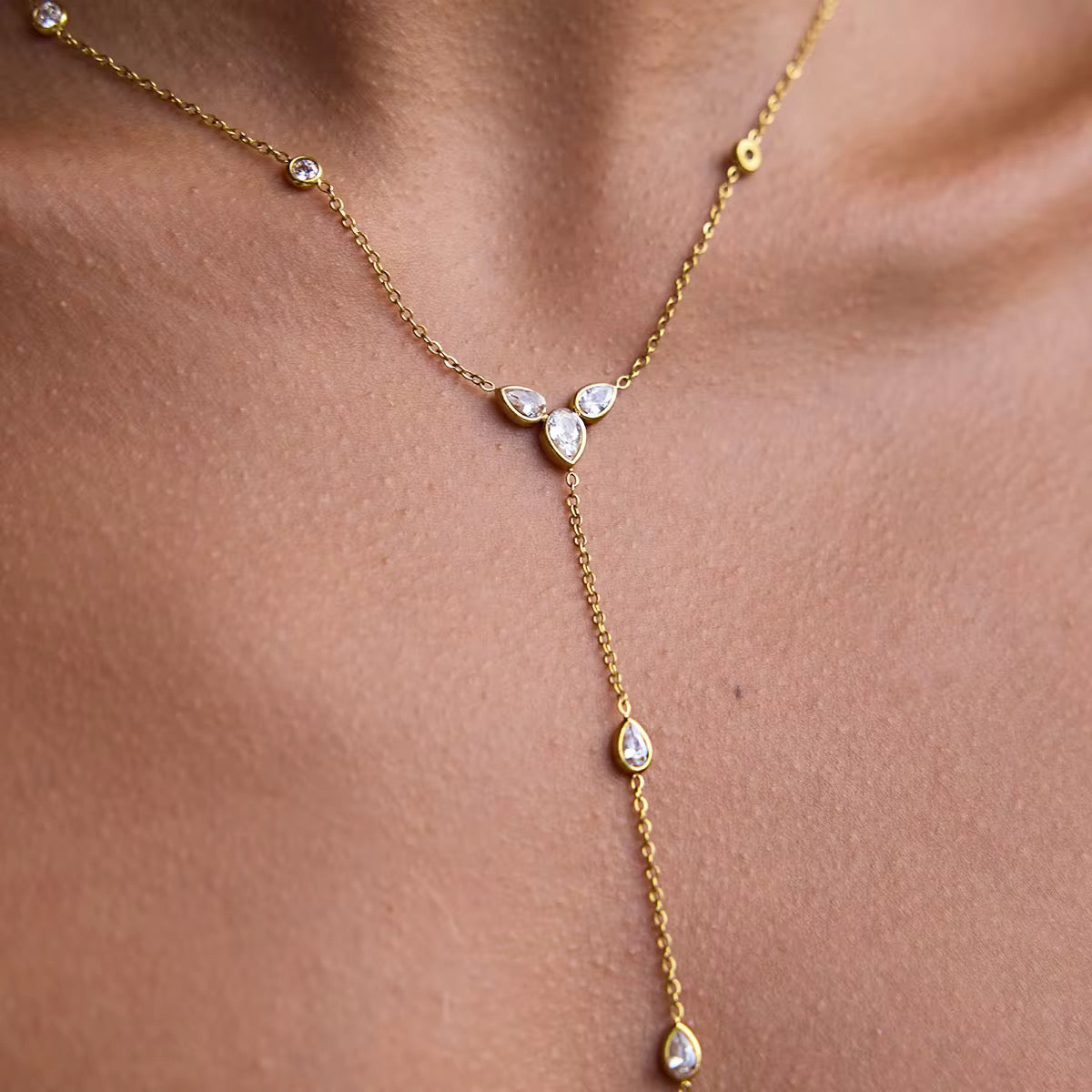 Lia lariat necklace
