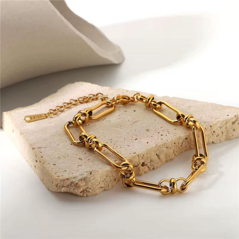 Audrey Knot Link Bracelet