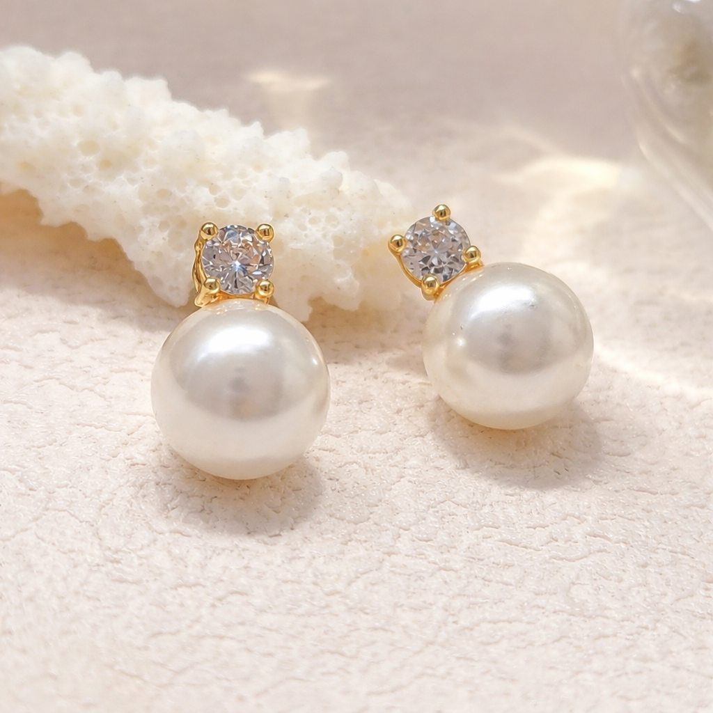 Zirri Crystal Pearl Stud Earrings