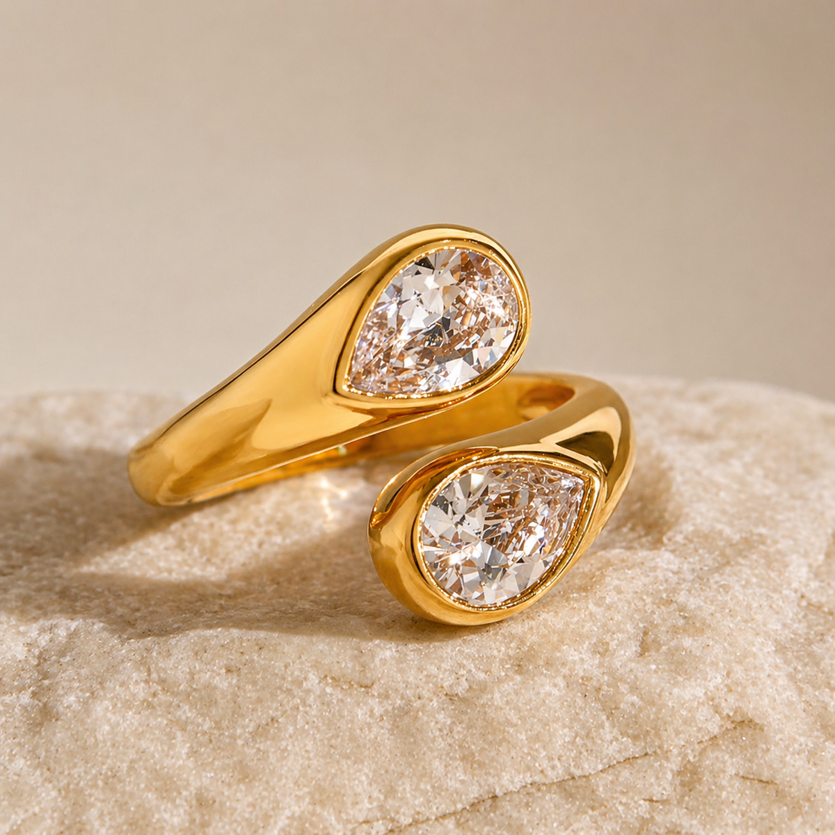 Mia ring