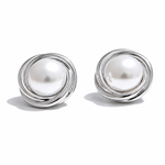 Load image into Gallery viewer, Emma Pearl Stud Earrings
